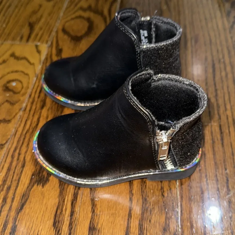 Kelly & Katie Black Glitter Ankle Boots with Side Zipper 6
